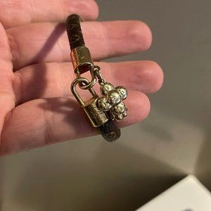 Women’s Louis Vuitton Bracelet 19